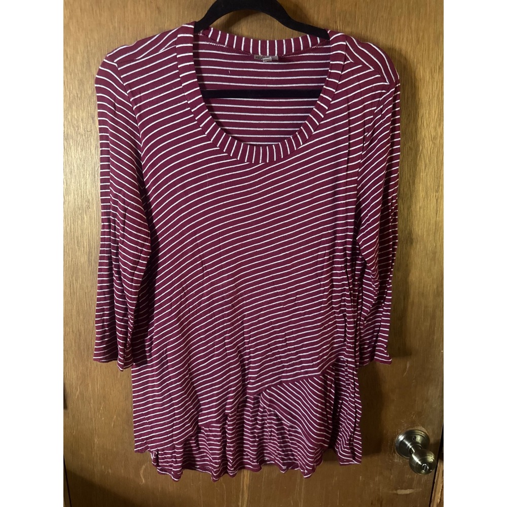 Burgundy White Striped 3/4 Sleeve Scoop Neck Tiered Hem Top D-CS6168SH Large